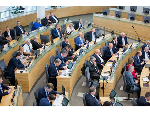 Seimas priėmė dalį mokesčių pakeitimų, likusieji – ketvirtadienį